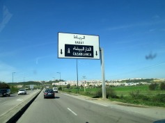The sign for Cadsablanca on the highway.